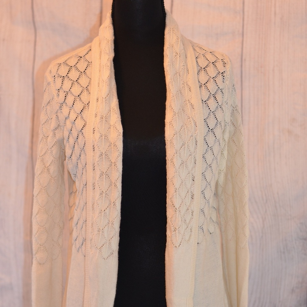 White Cardigan (Sm)
